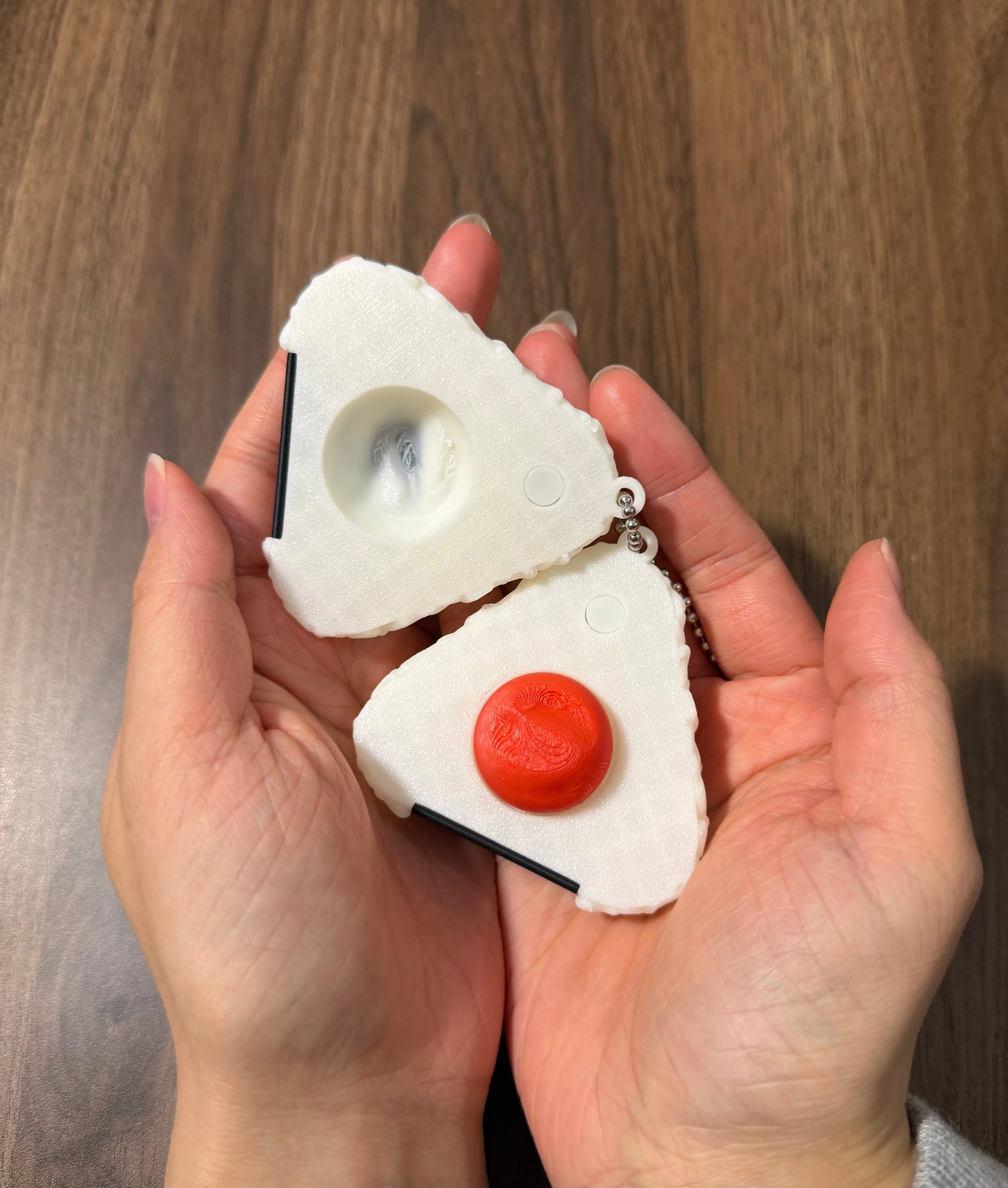 おにぎり（rice ball）